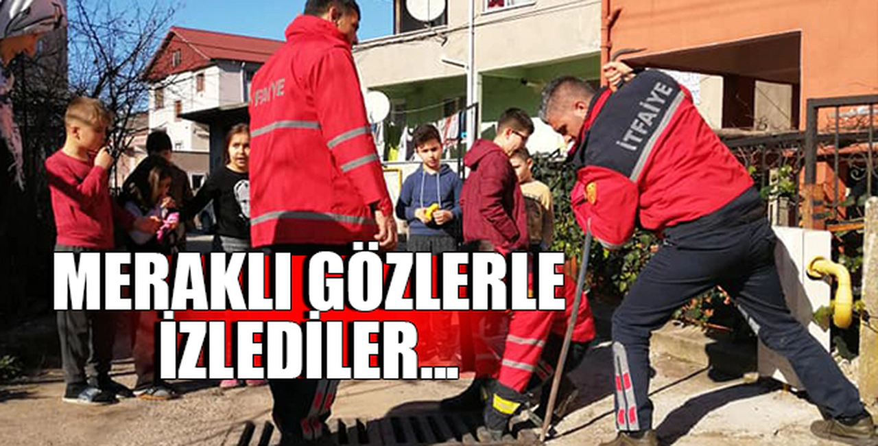 MERAKLI GÖZLERLE İZLEDİLER!