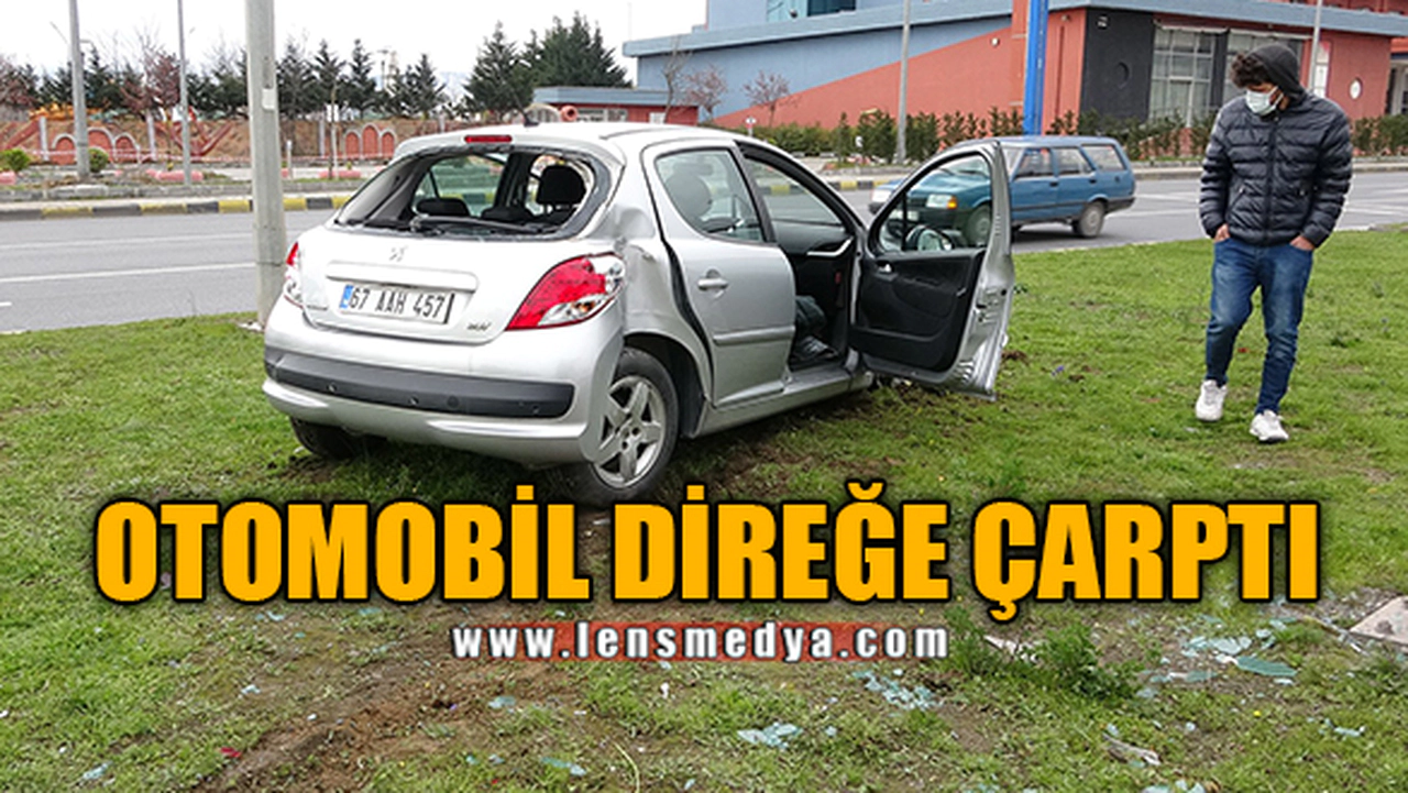 OTOMOBİL ELEKTRİK DİREĞİNE ÇARPTI