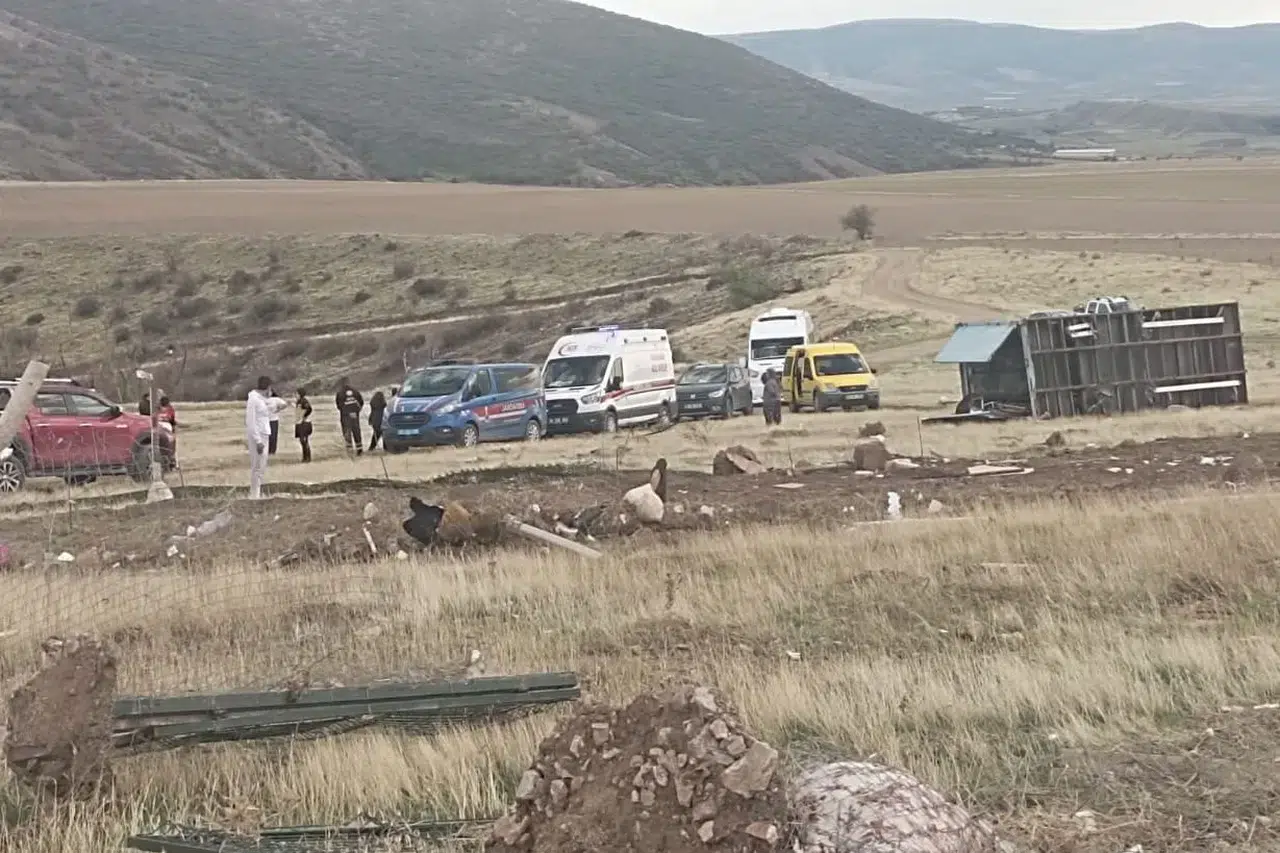 Hortum Faciası: Baba Hayatını Kaybetti, 3 Çocuk Yaralı