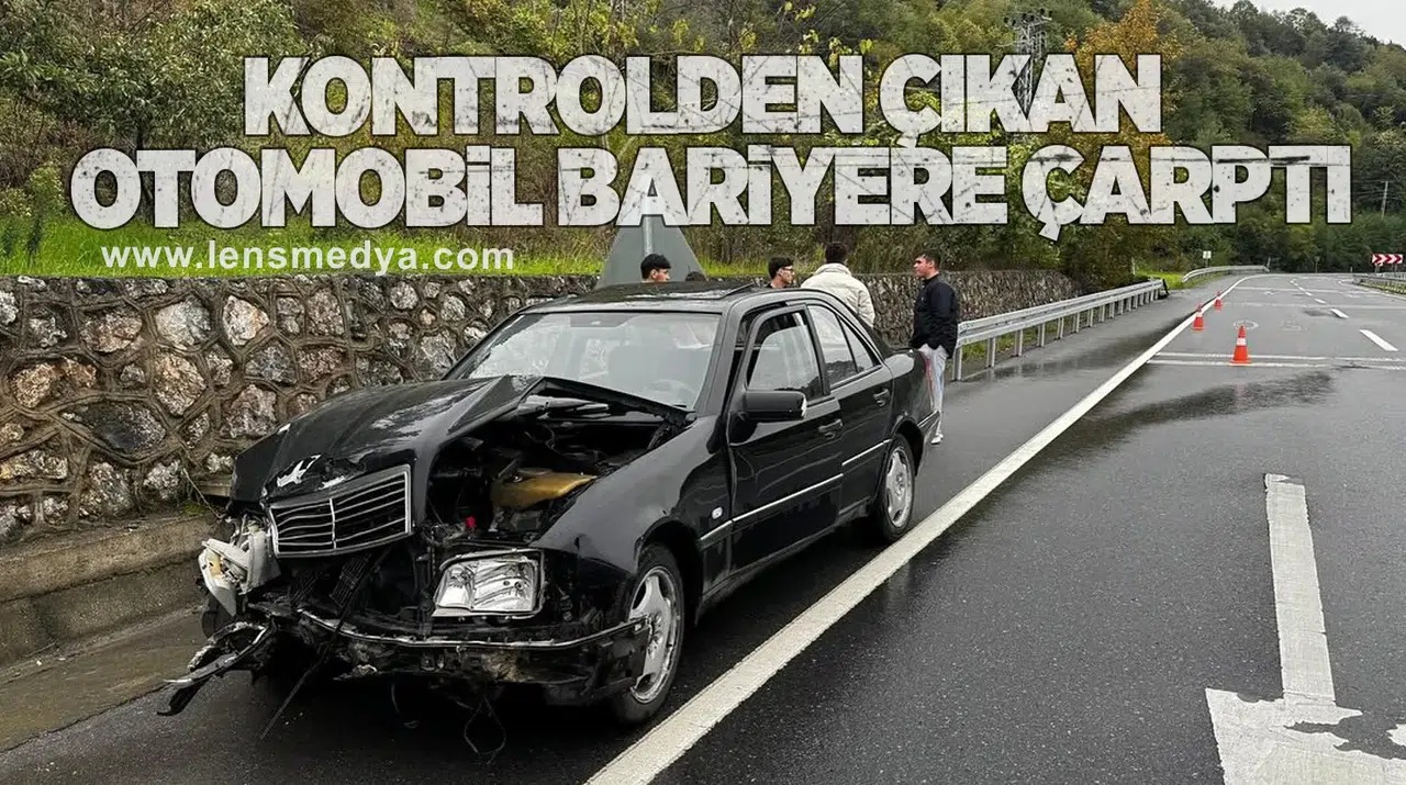 Kontrolden Çıkan Otomobil Bariyere Çarptı