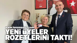 Yeni üyeler rozetlerini taktı!