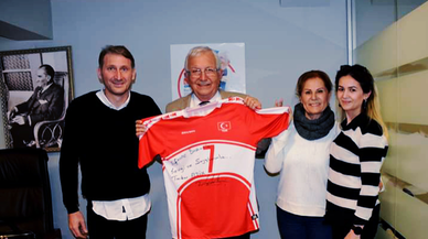 Milli oyuncudan Posbıyık'a!