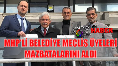 MHP'li Belediye Meclis Üyeleri Mazbatalarını Aldı...