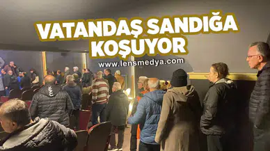 Vatandaş sandığa koşuyor!