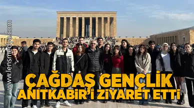 Çağdaş Gençlik Anıtkabir'i ziyaret etti!