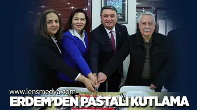 Başkan Erdem Yeni Yılı Personelle Birlikte Karşıladı