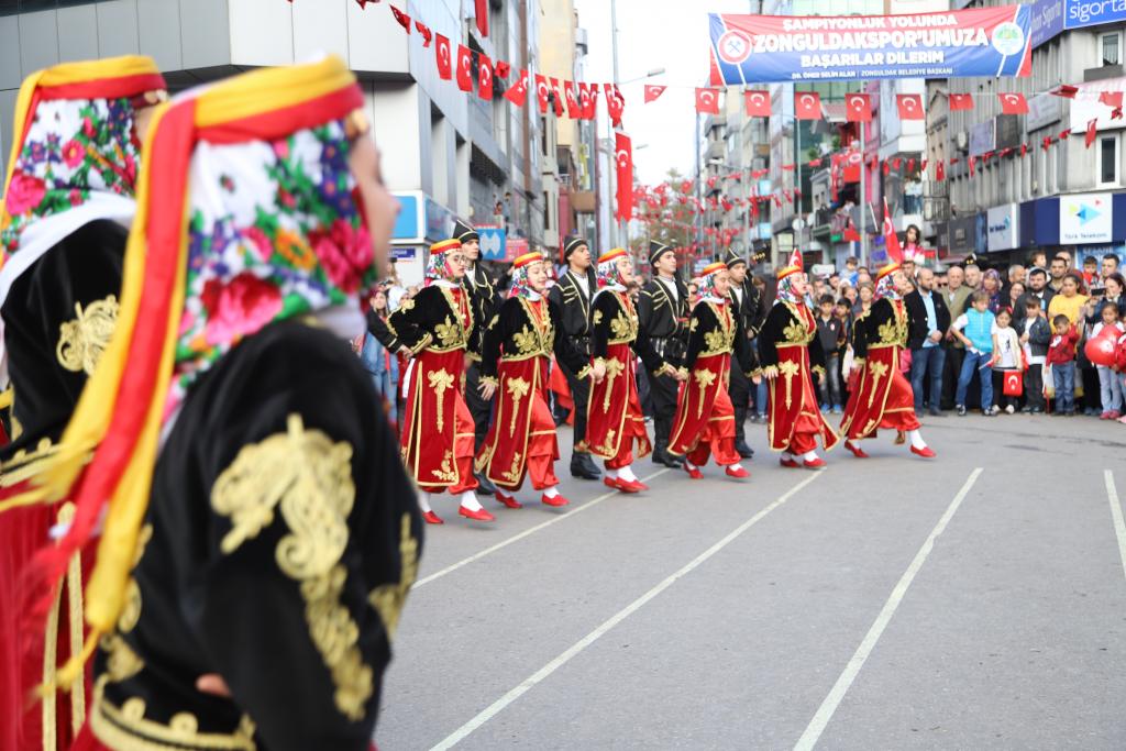 IMG 3927 1024x683 - ZONGULDAK'TA BAYRAM COŞKUSU