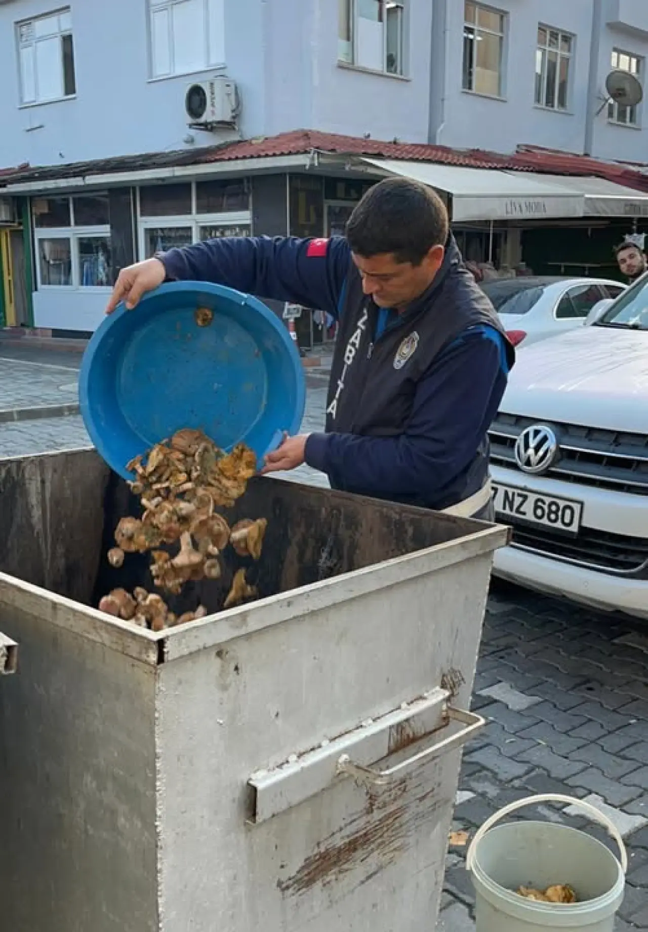Fotoğraf açıklaması yok.