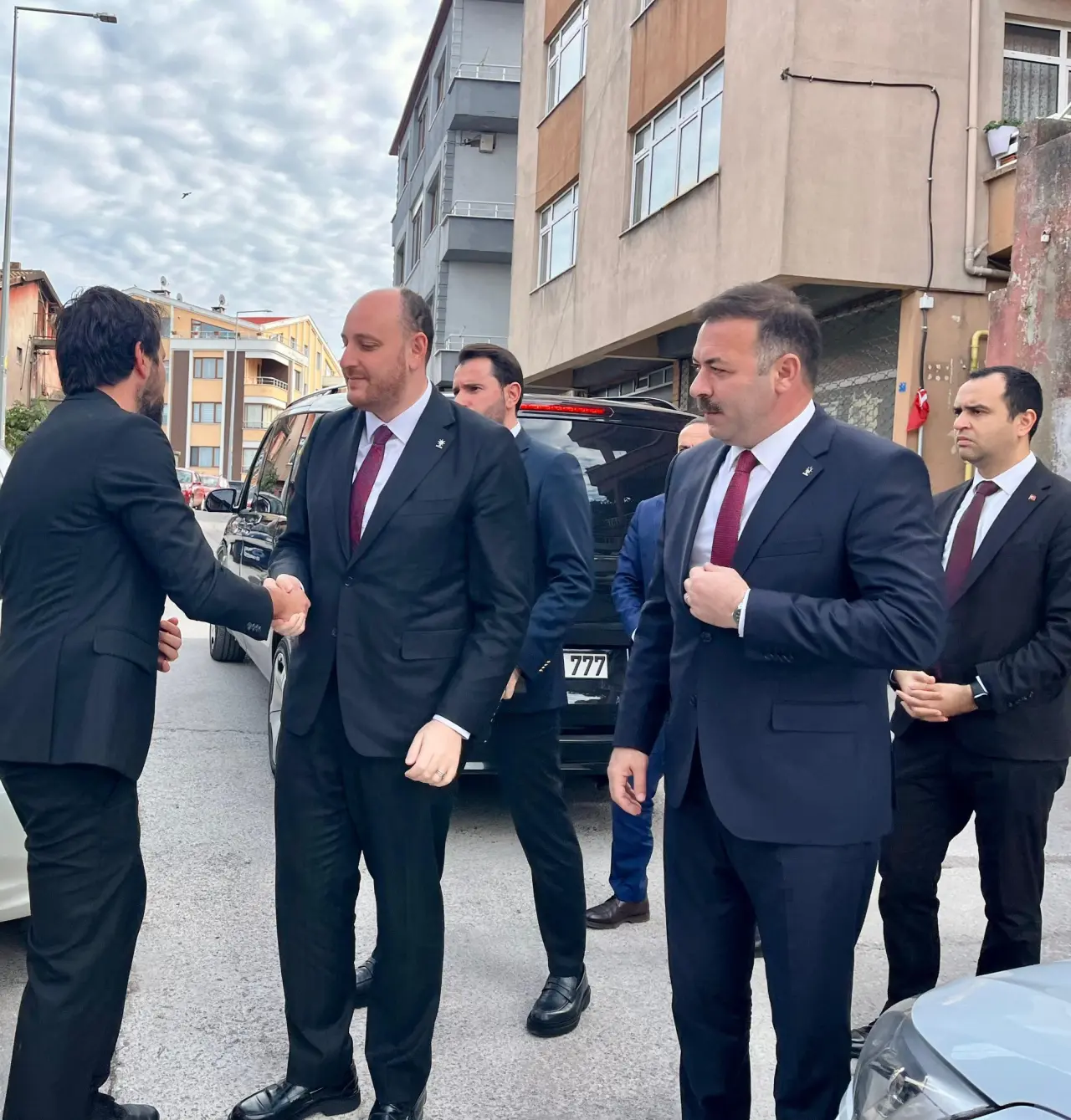 bir veya daha fazla kişi görseli olabilir