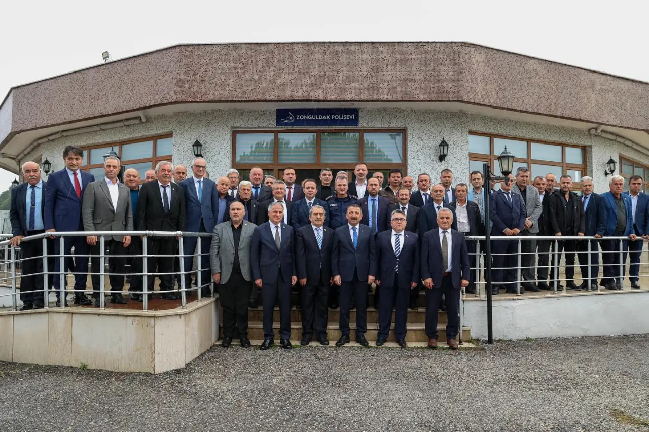 Fotoğraf açıklaması yok.