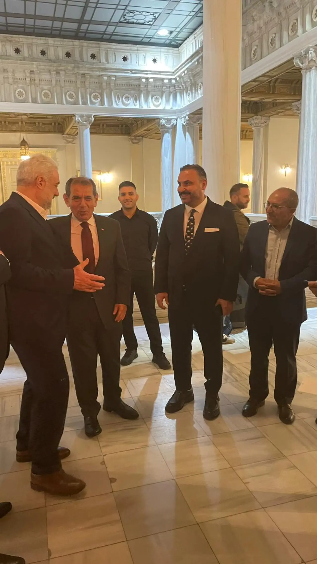 Fotoğraf açıklaması yok.