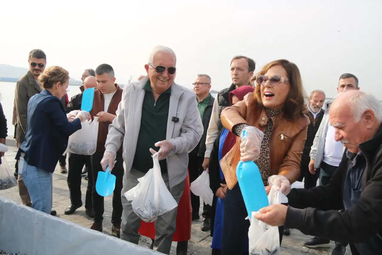 bir veya daha fazla kişi görseli olabilir