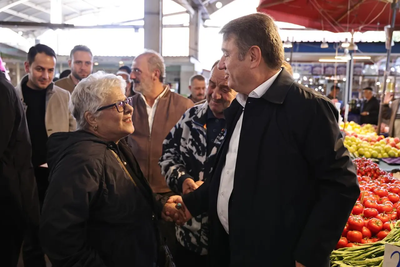 bir veya daha fazla kişi görseli olabilir