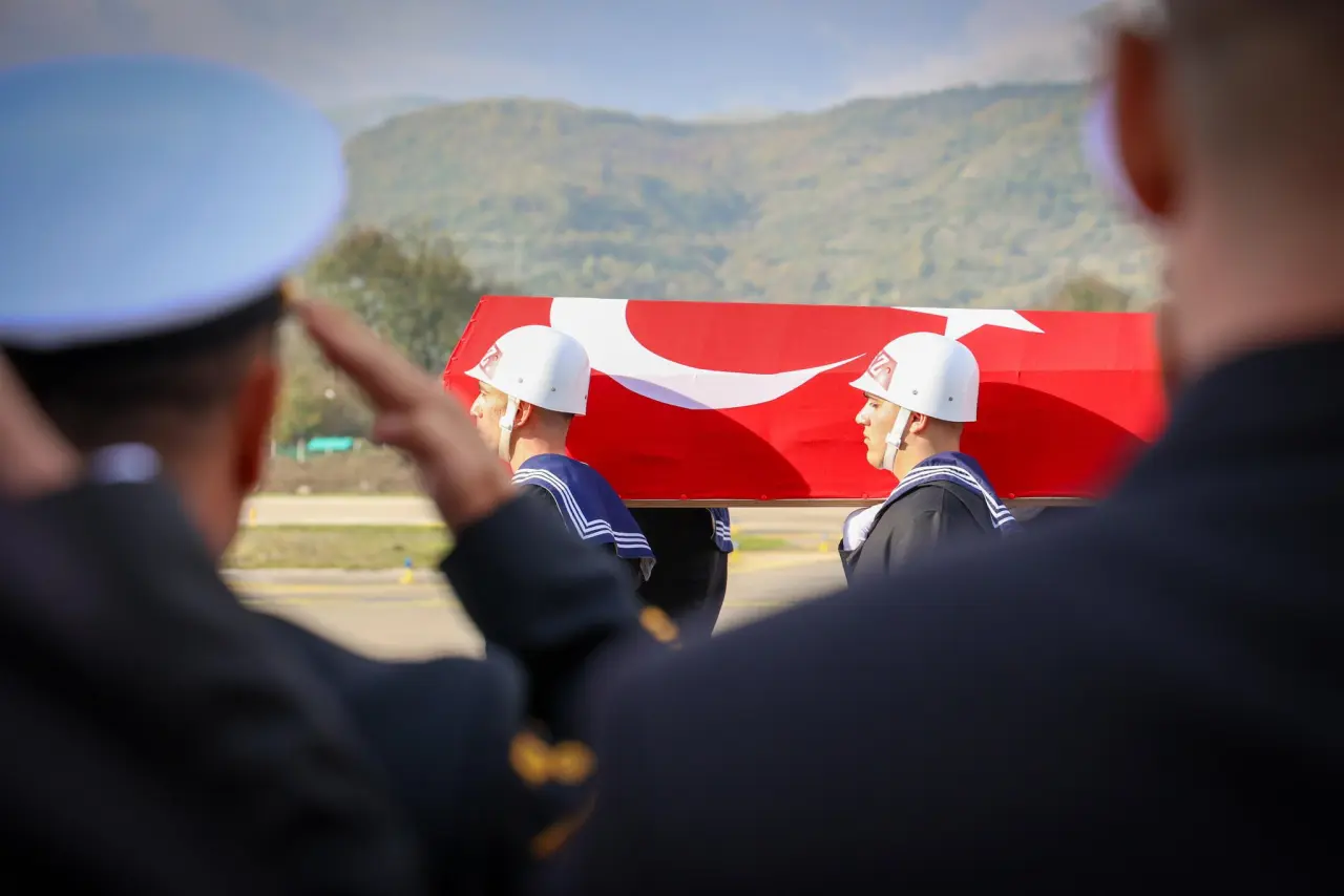 Fotoğraf açıklaması yok.