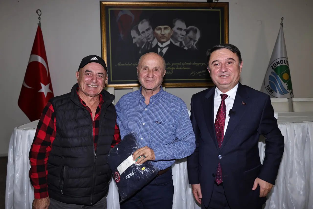 şunu diyen bir yazı 'сссет' görseli olabilir