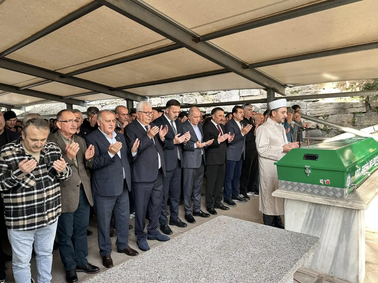 Fotoğraf açıklaması yok.