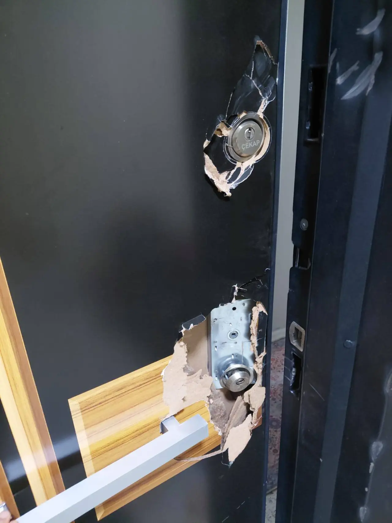 şunu diyen bir yazı 'ÇEKAP' görseli olabilir