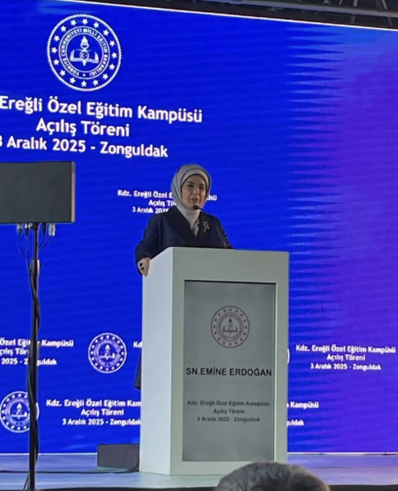 Fotoğraf açıklaması yok.