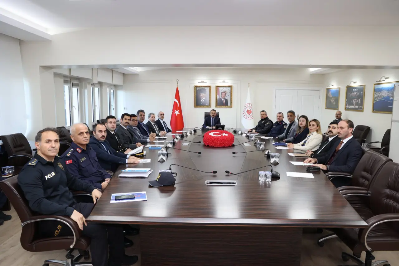 Fotoğraf açıklaması yok.