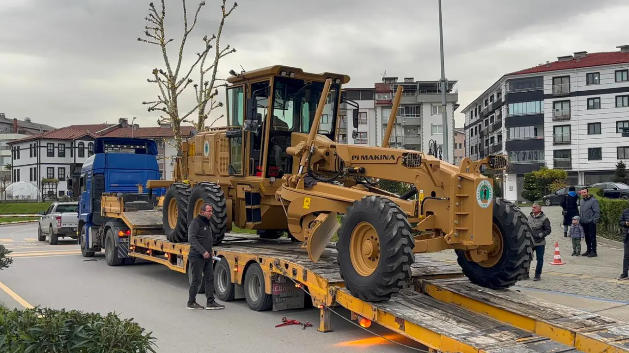 şunu diyen bir yazı 'MAKINA' görseli olabilir
