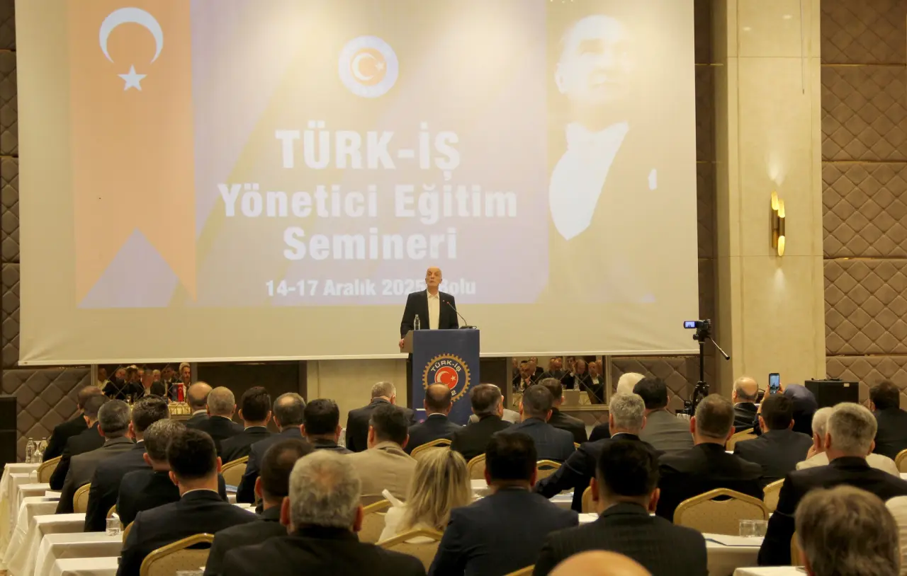 şunu diyen bir yazı 'TÜRK-İs Yönetici Eğitim Semineri 14-17 Aralık 2025 20250colu olu' görseli olabilir