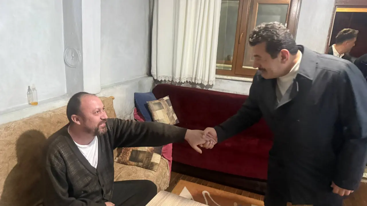 Fotoğraf açıklaması yok.