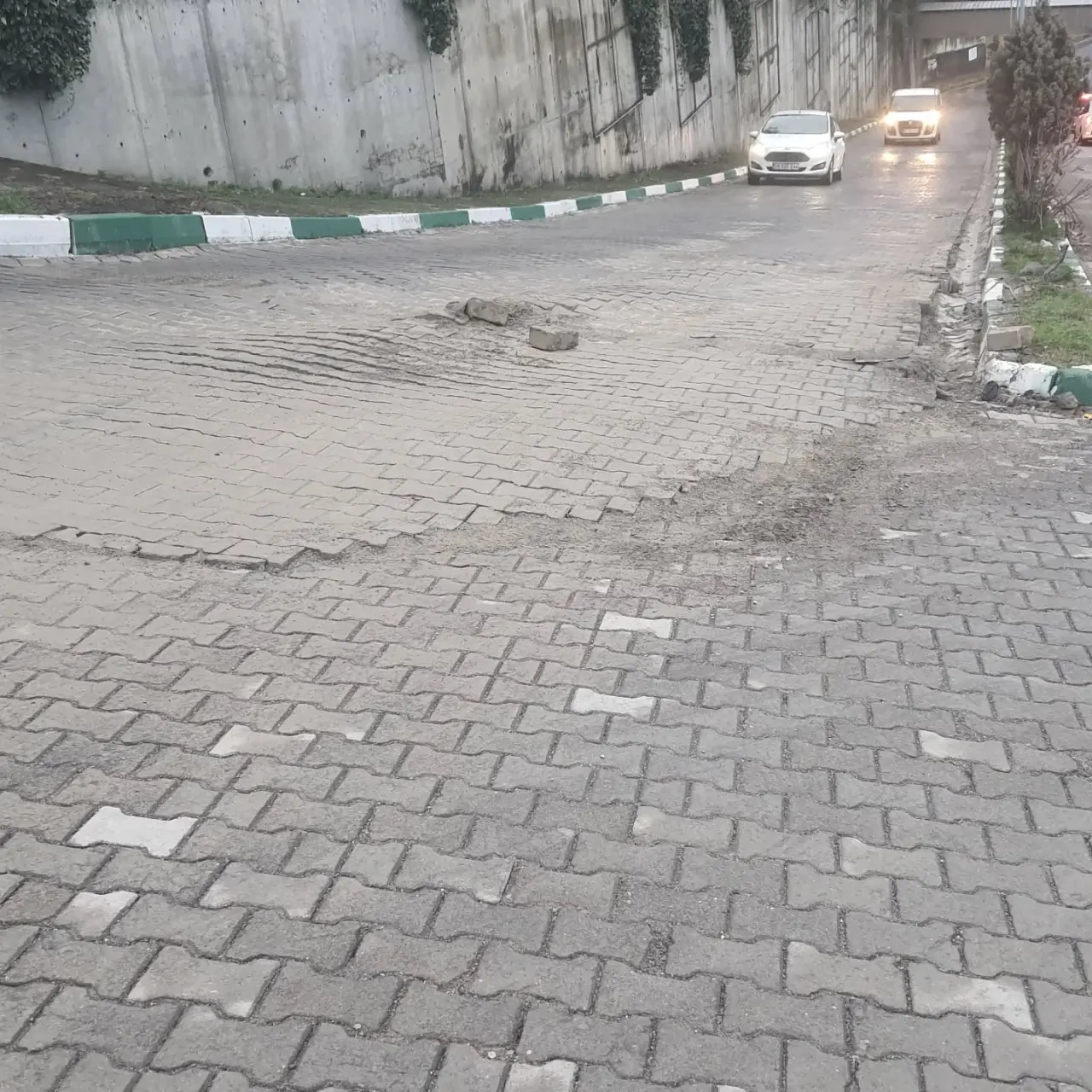 yol ve sokak görseli olabilir