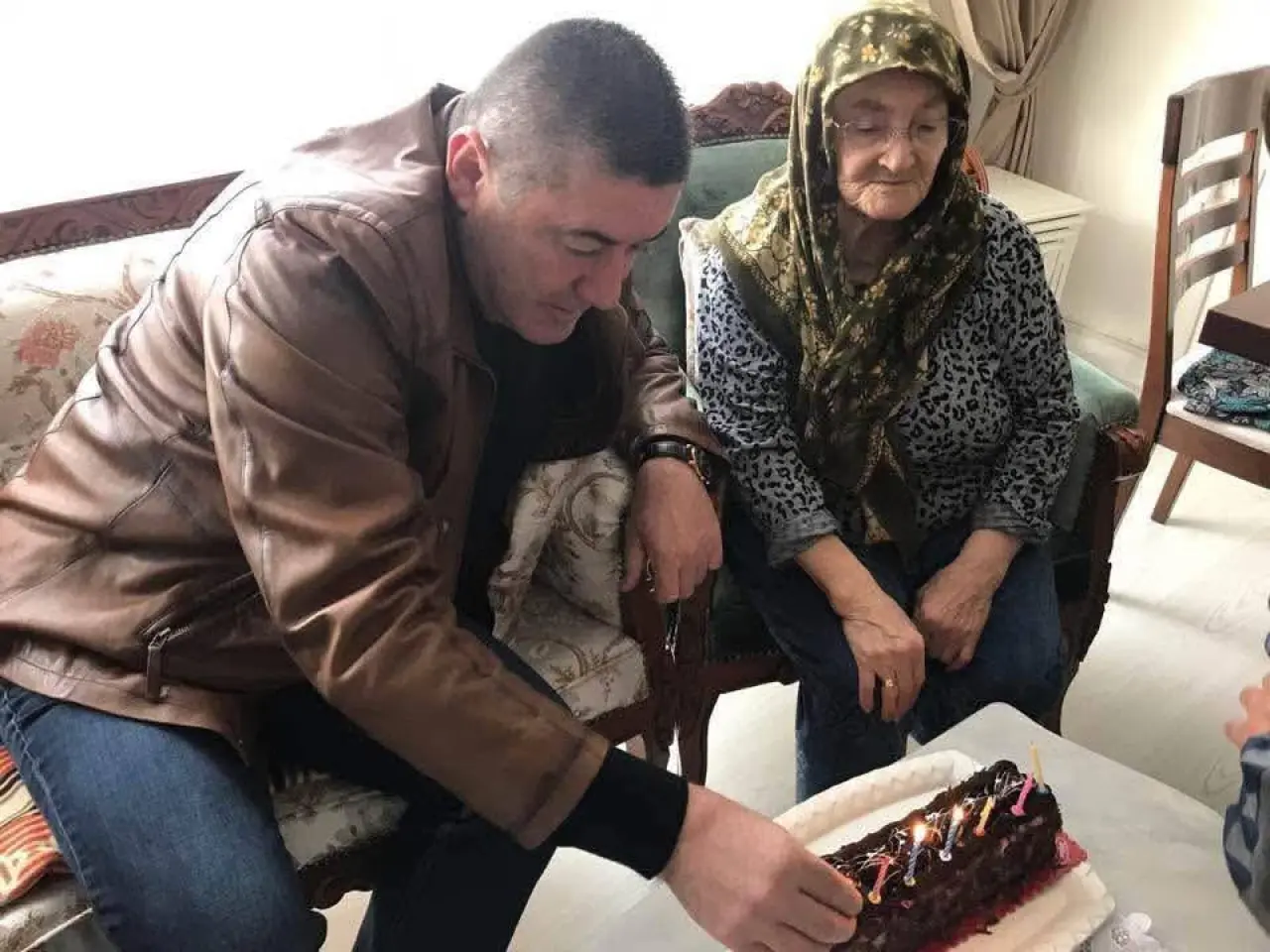 bir veya daha fazla kişi görseli olabilir