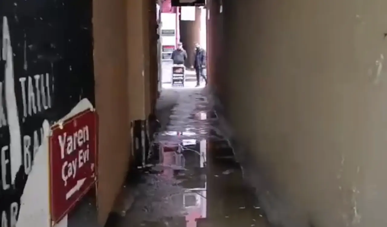 Zonguldak’ın göbeğinde kanalizasyon tepkisi