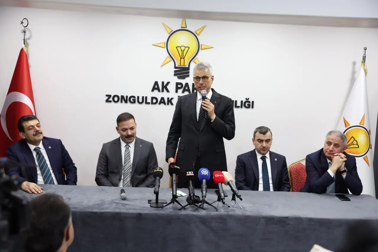 şunu diyen bir yazı 'AK AΚPA PA ZONGULDAK LIĞI TRT AR CHA' görseli olabilir